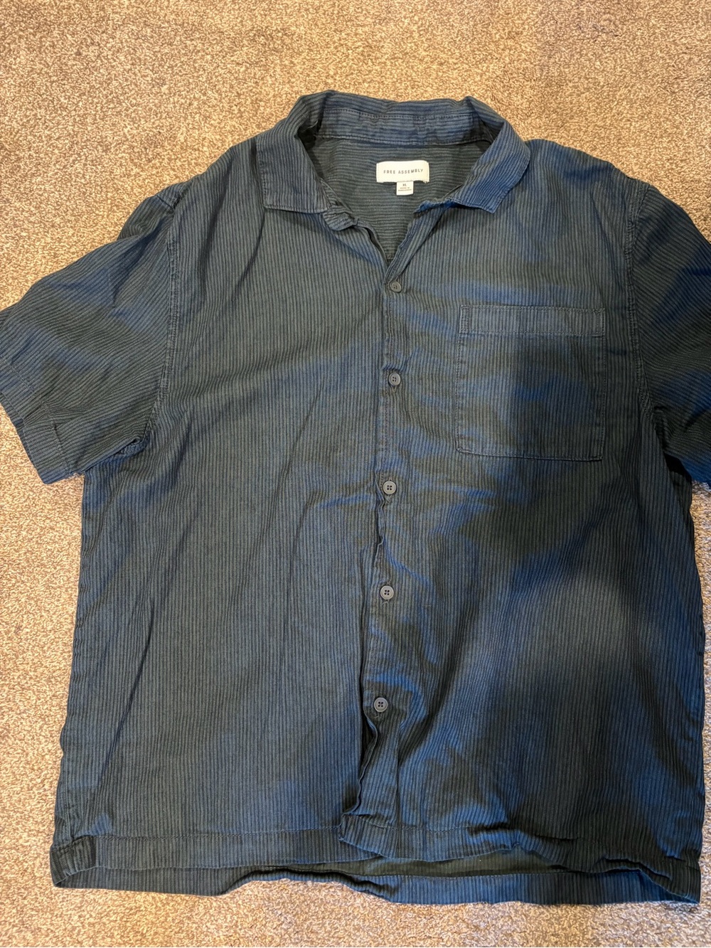 Relaxed Short-Sleeve Button-Down Shirt in Navy Stripe